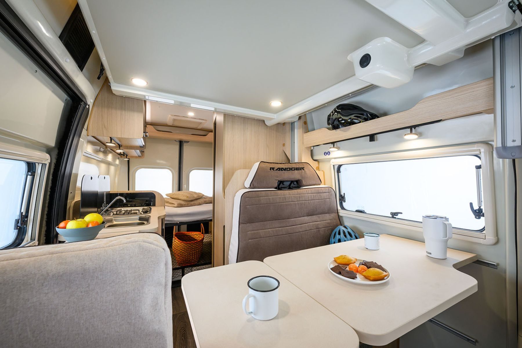 interior-randger-r555-valcaravan