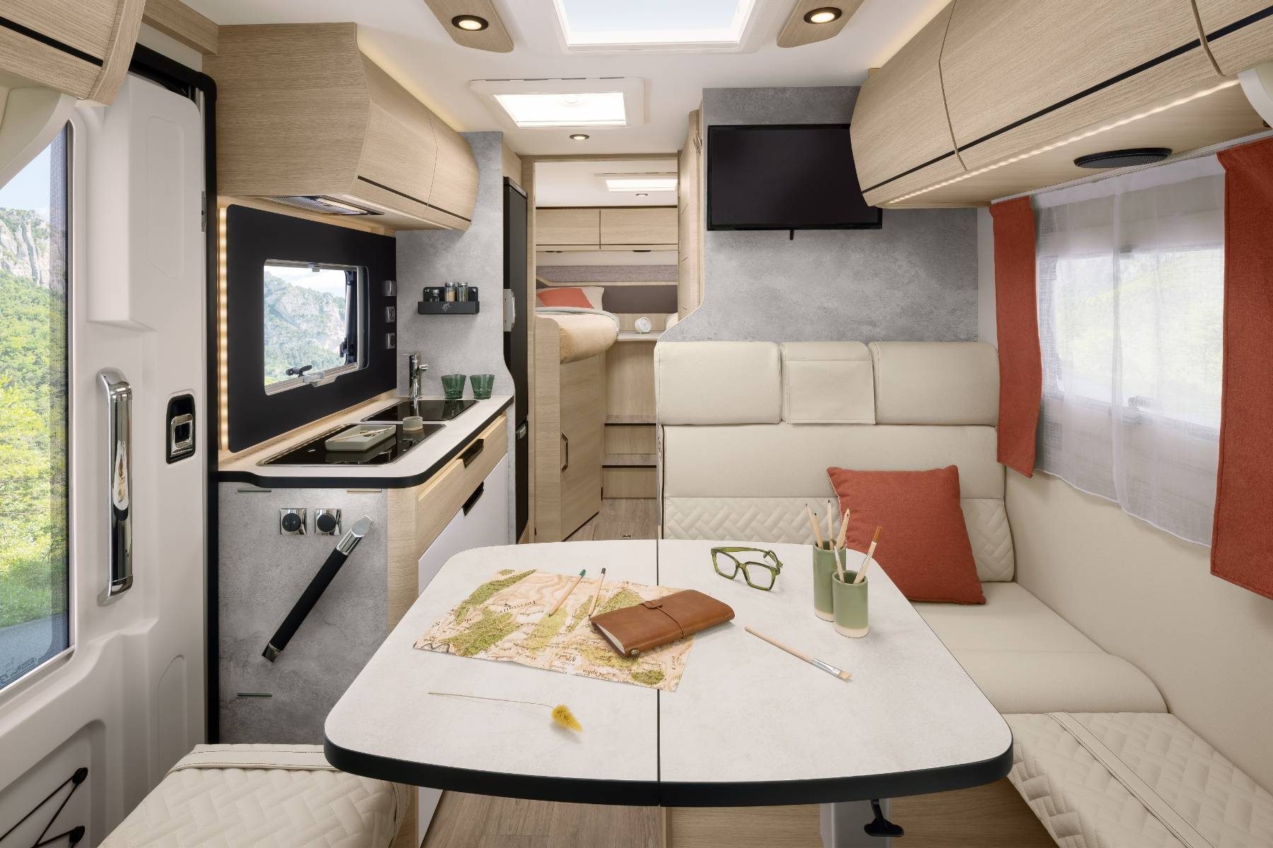 rapido-C55-65-aniversario-valcaravan-interior